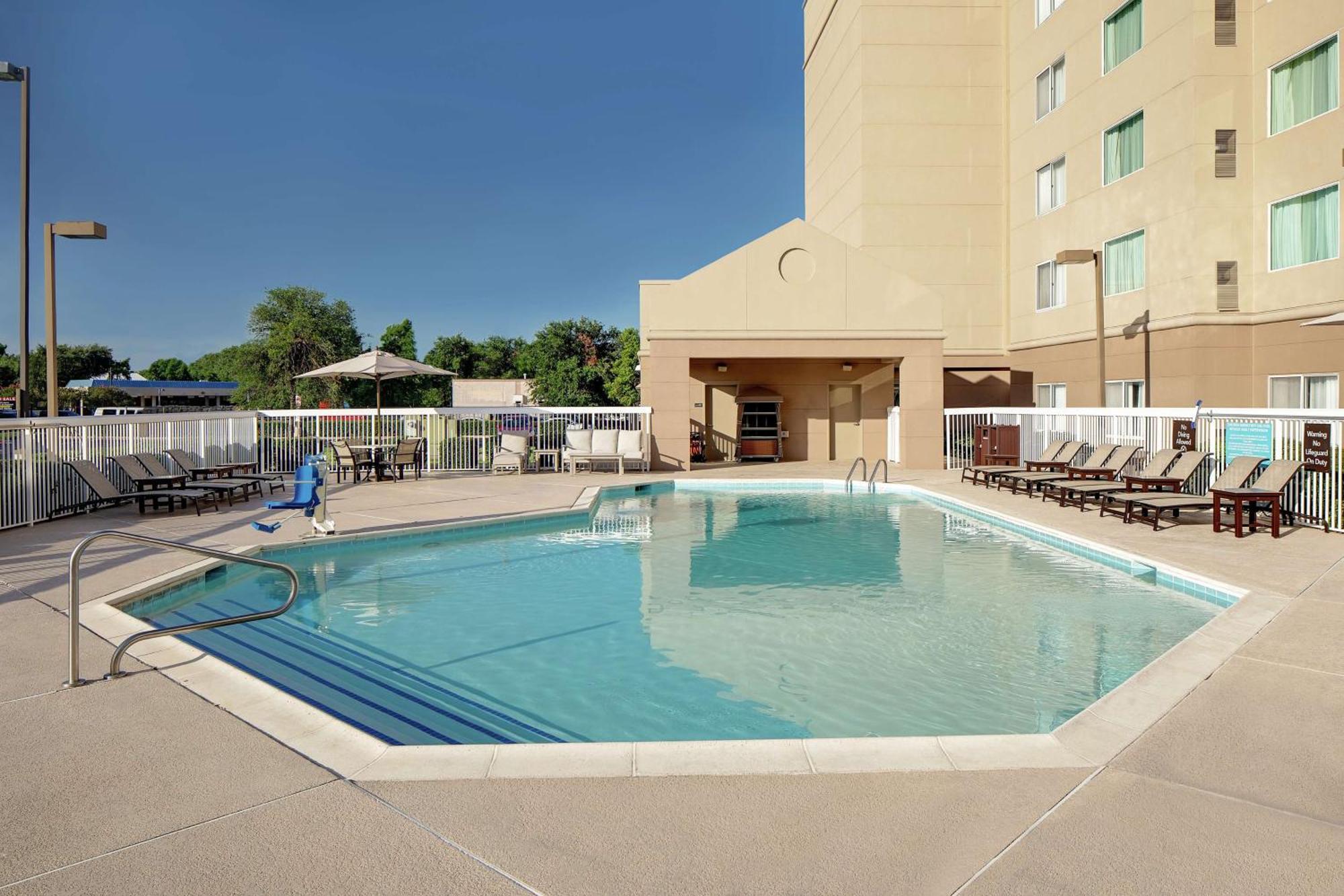 Homewood Suites By Hilton Dallas Market Center Esterno foto